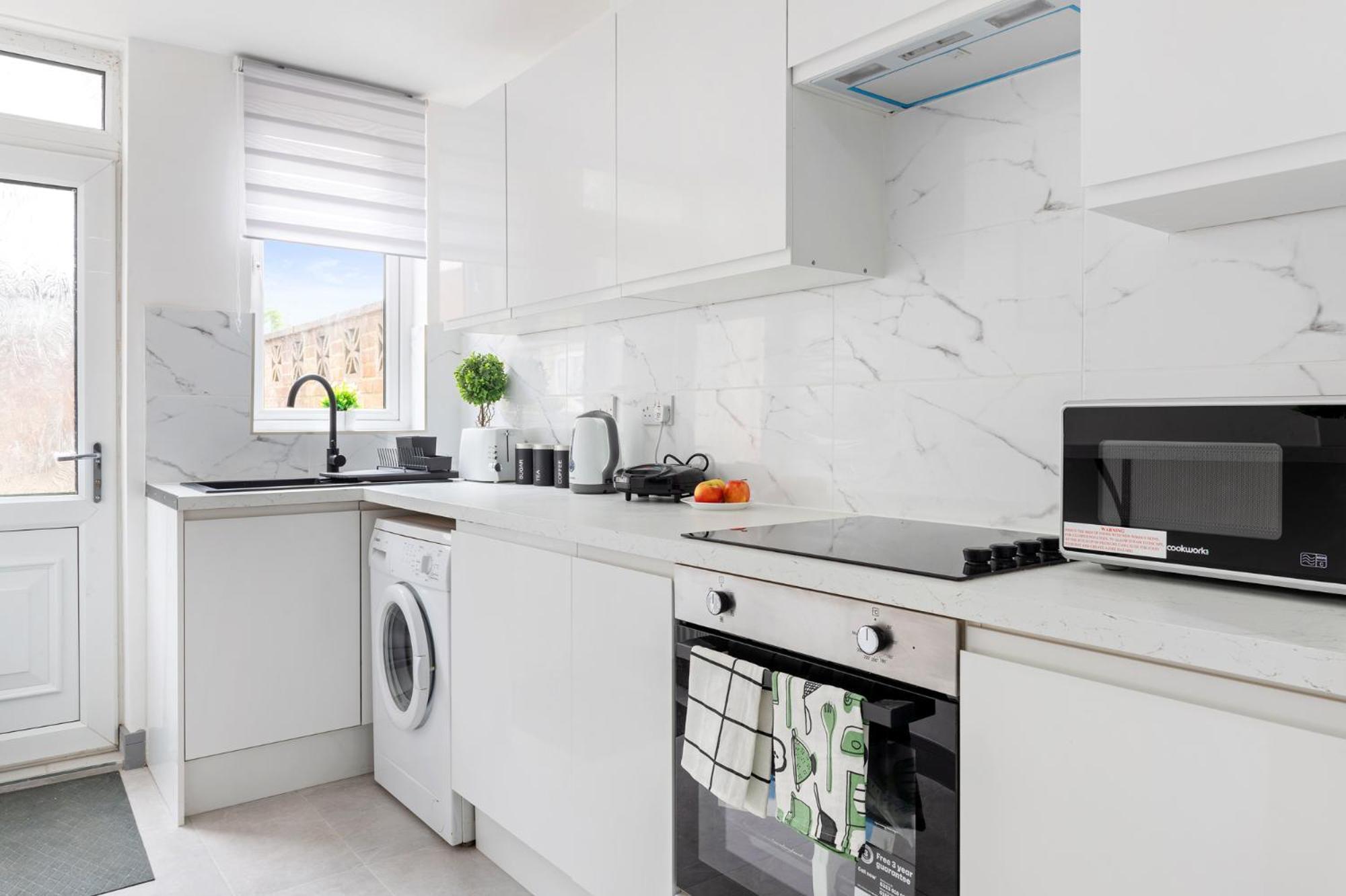 Stanion Luxurious 3 Bedroom Modern House Northamptonshire, Double, Twins, Single, Free Parking, Free Wi-Fi, Pets, Up To 8 Sleeps, 4 Smart Tvs Корбі Екстер'єр фото